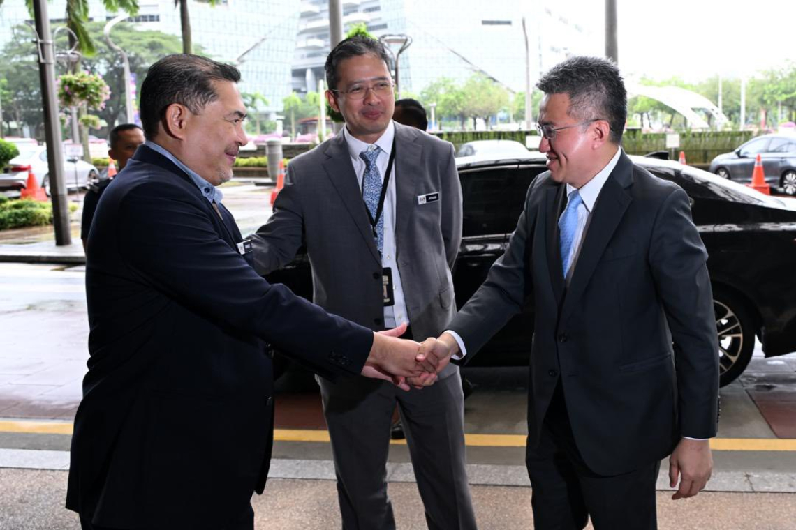 Sesi Clock-In Timbalan Menteri Kewangan Baharu